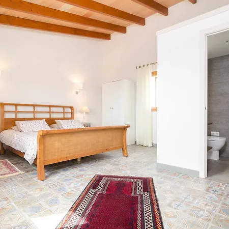 Pleta Comuna Hotel
